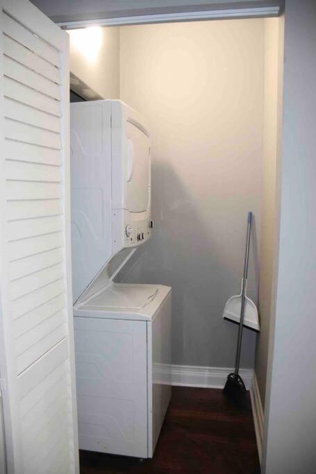 Upscale Apartment Westside Of Chicago Exteriér fotografie